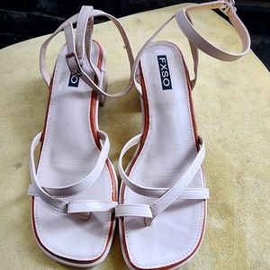 Scrappy block heel sandle